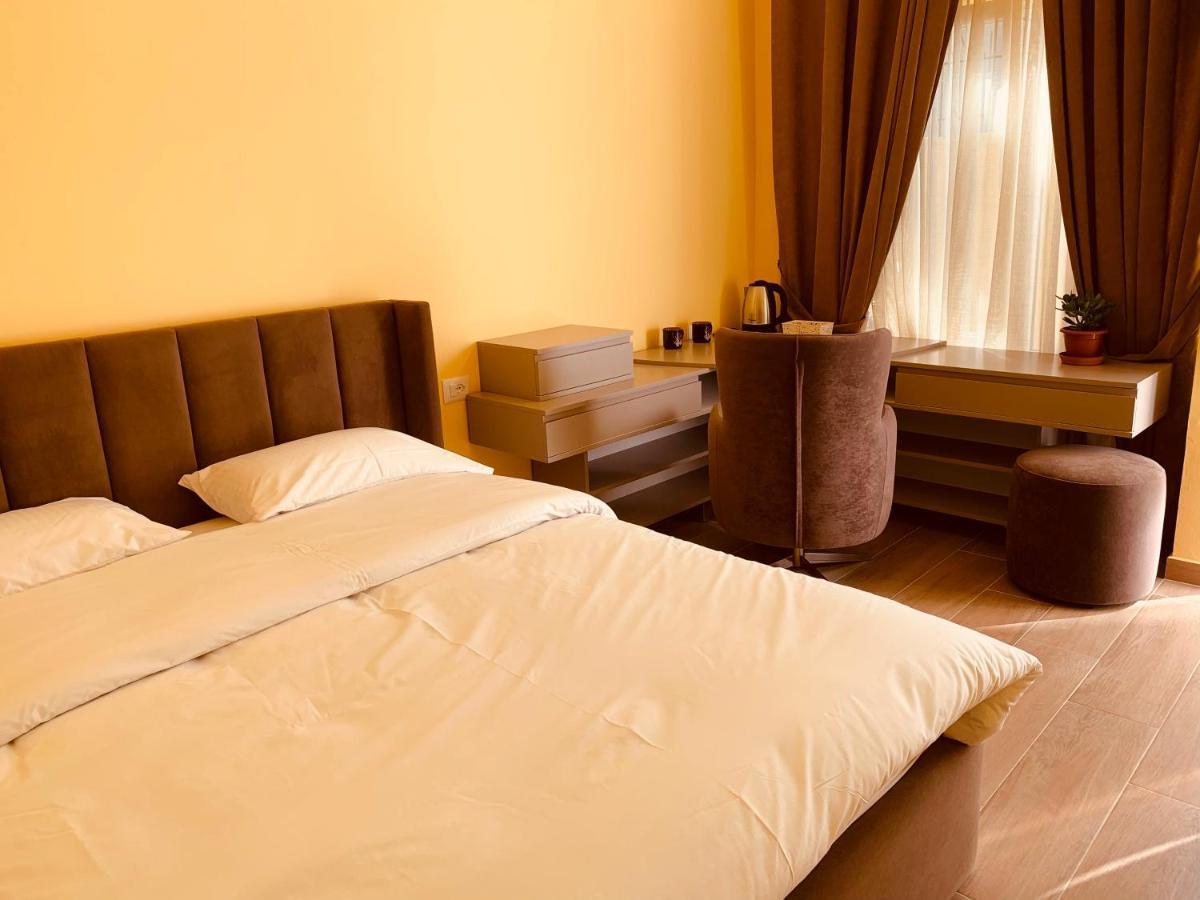Auto Tana Guest House 티라나 외부 사진