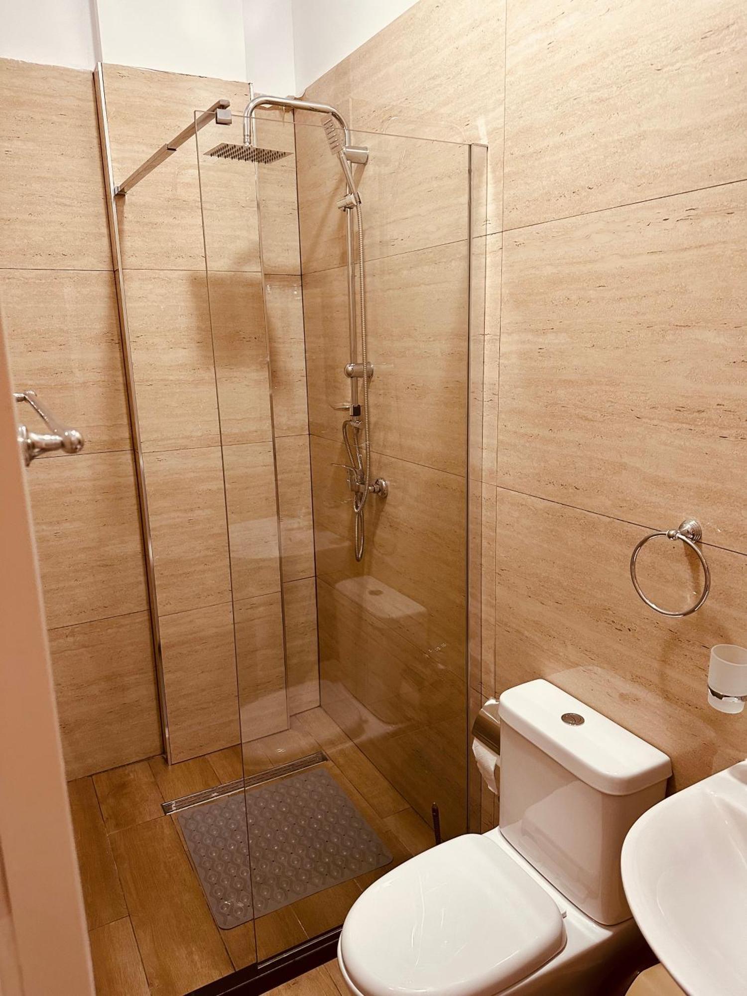 Auto Tana Guest House 티라나 외부 사진