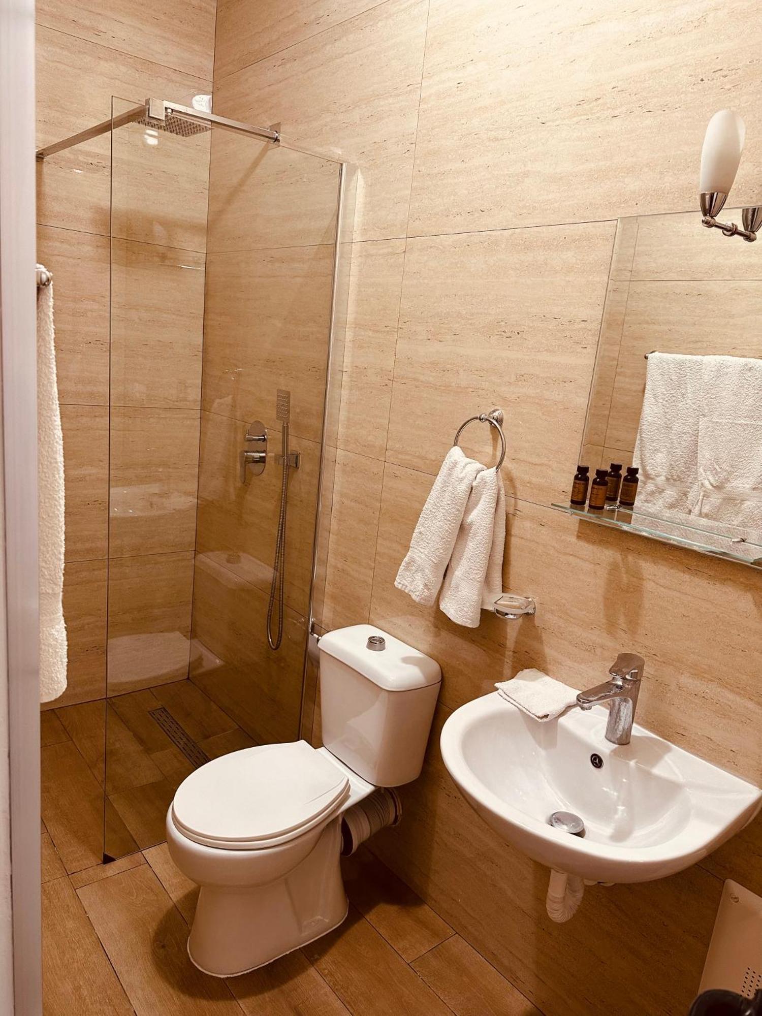Auto Tana Guest House 티라나 외부 사진